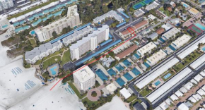 Enjoy the Siesta Key Beach Life to the fullest! Beach AND Pool Access